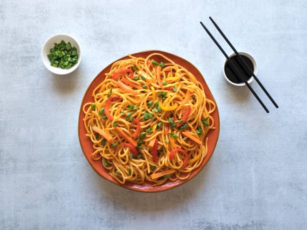 Veg Hakka Noodles